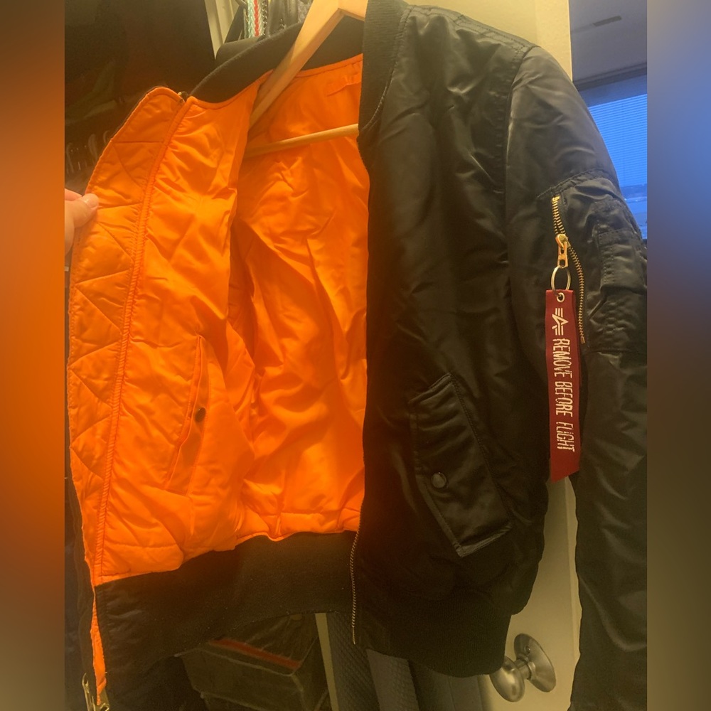 Alpha industries women’s bomber